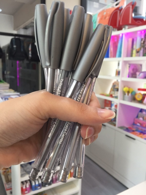 Lapicera FABER TRILUX PLATEADA