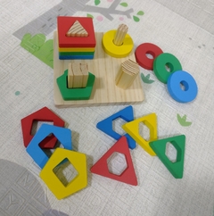 JUEGO DE ENCASTRE GEOMÉTRICO - TIENDA ARLEQUIN 