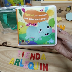 LIBRO PARA AGUA CON JUGUETE