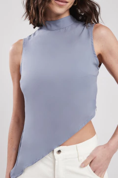 Blusa assimétrica