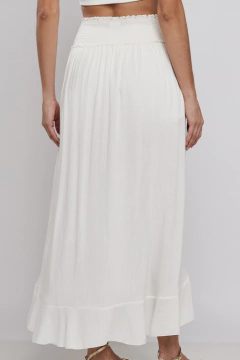 Saia Waves off white na internet