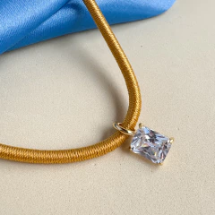 Colar Linea Rettangolo - Mostarda com pingente Zirconia Retangular Ouro - loja online