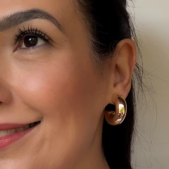 Brinco Fabi -Argola Robusta Ouro - comprar online