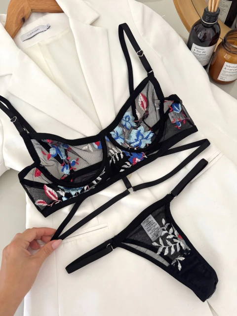 Lingerie em Tule Mayara Preto com Azul e Vermelho - M