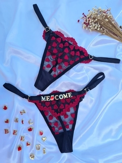Calcinha Fio Personalizável Preta com Vermelho Coração (Não Inclui as Letras) Veste até 46