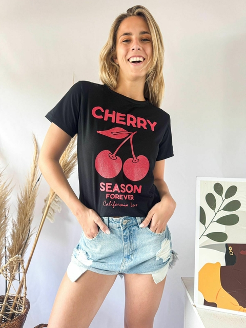 Remera con Brillos Cherry - comprar online