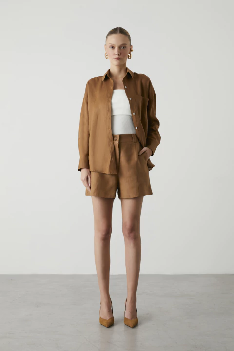 Shorts Chloe Caramelo - comprar online