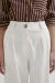 Calça Amanda Off White na internet
