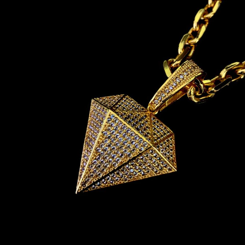 PINGENTE DIAMANTE CRAVEJADO (G) BANHADO A OURO 18K - comprar online