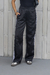 Calça Track Pants Alfaiataria Acetinada Com Bolsos - comprar online