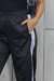 Calça Track Pants Alfaiataria Acetinada Com Bolsos na internet