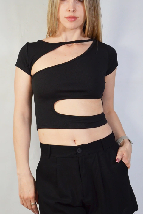 Top Recortes Sabrina