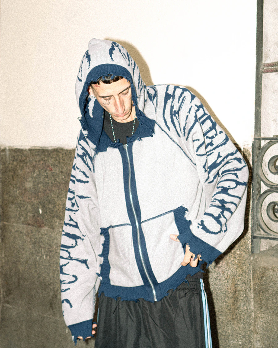 [REVERSIBLE] CAMPERA SWEATER HUESOS AZUL/GRIS en internet