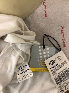 blusa triton eva M na internet