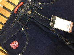 Calça Triton Mika na internet