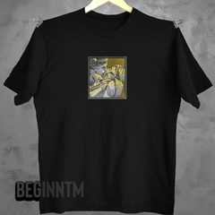 Camiseta Ives pires o beijo bordada Statue
