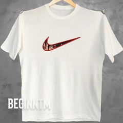 Camiseta Mangekyou sharingan bordado Naruto anime