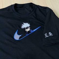 Camiseta Satoru gojo bordado anime jujutsu kaisen