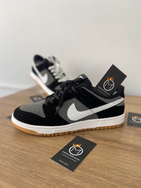 DUNK LOW - Preto & Branco