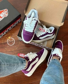 VANS KNU
