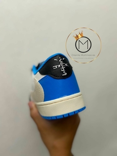 DUNK TRAVIS SCOTT na internet