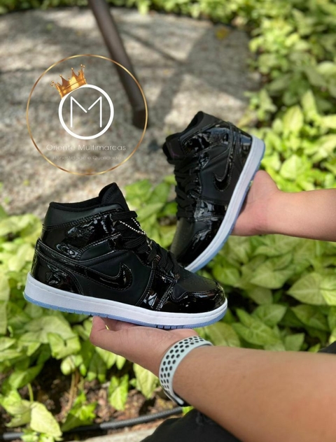 AIR JORDAN MID