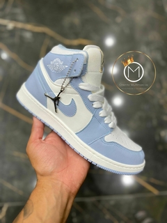 AIR JORDAN MID