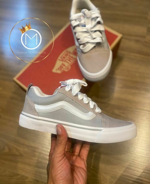 VANS KNU