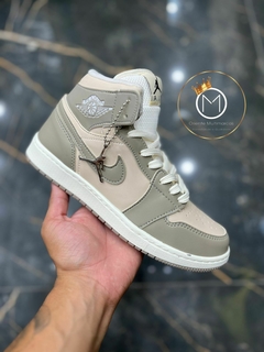 AIR JORDAN MID
