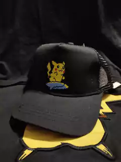 Gorra Premium Pikachu Surf - Suicune Store