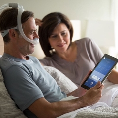 Máscara nasal de poco contacto con olivas o almohadillas nasales DreamWear Gel Philips en internet