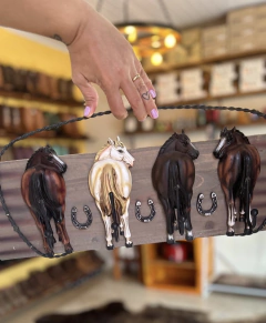 Cabideiro Country De Cavalos Decoração Importada