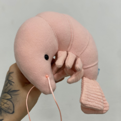 Camarão de pelúcia na internet