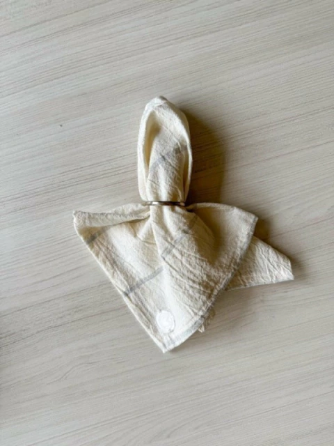 PACK X 4 SERVILLETAS TUSOR - rayitas plateadas - comprar online