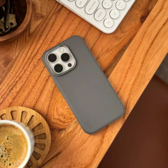 IPHONE 15 PRO CUERO EXCLUSIVE GREY - LATOUR