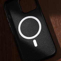 IPHONE 14 CUERO EXCLUSIVE BLACK - LATOUR