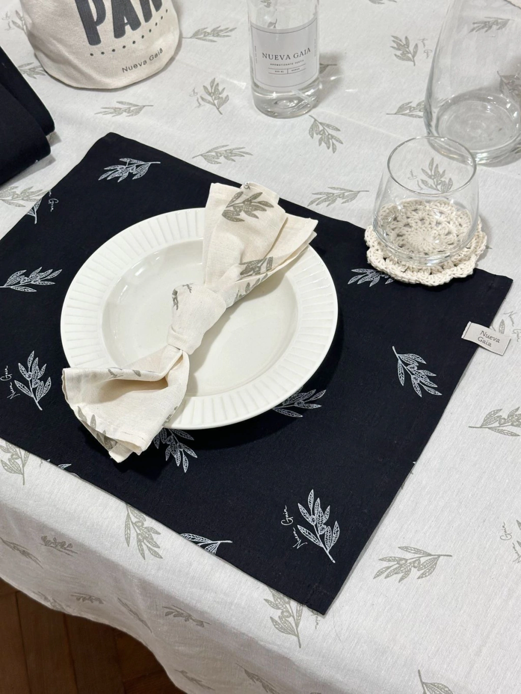Individual black olivas