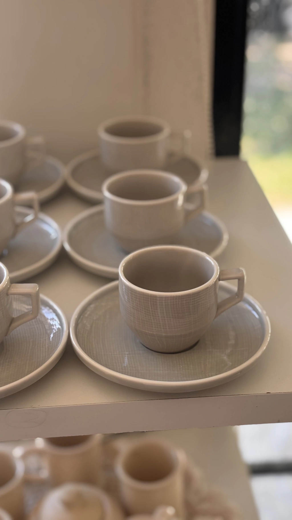 JUEGO Taza y platito de porcelana. Tamaño café set x6 unidades