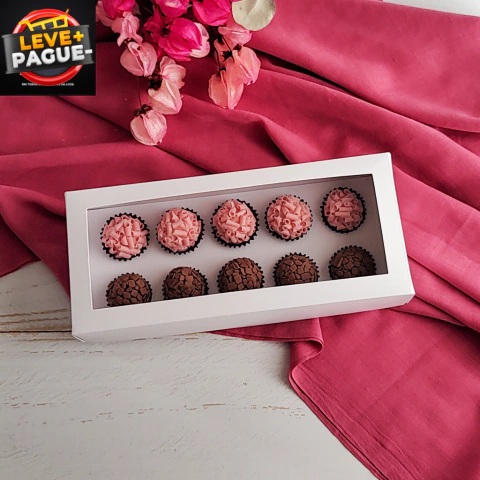 10 Caixas com berço para 10 brigadeiros - Branca - Altura 5,5cm - Tampa Visor Transparente