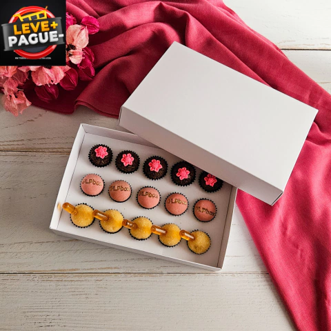 10 Caixas com berço para 15 brigadeiros branca- Tampa Papel
