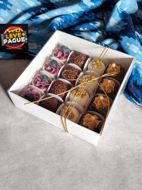 10 Caixas para Caixetas 3.5x3.5cm 16 doces - altura 5cm - Tampa Transparente - Branca