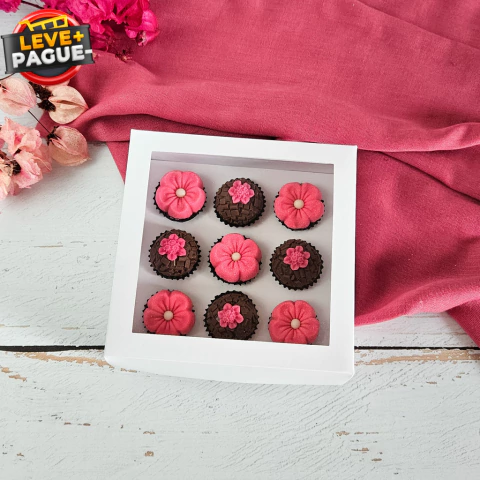 10 Caixas para 9 brigadeiros - Branca - Tampa visor transparente