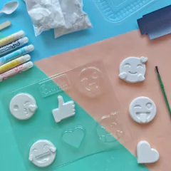 Emoticones Haz tus propios imanes en internet