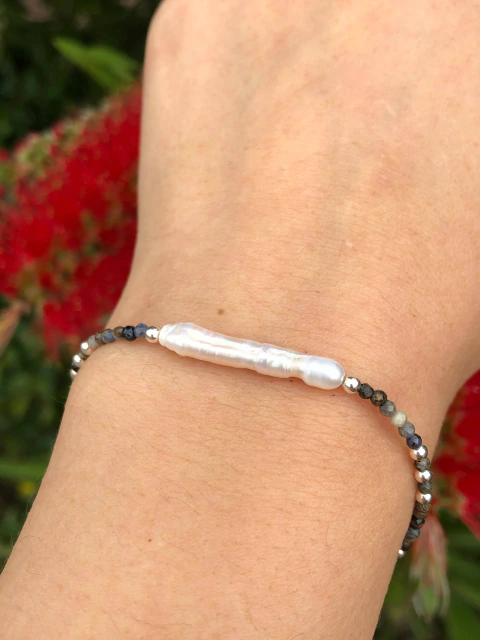 PULSERA ZAFIRO Y PERLA BARROCA