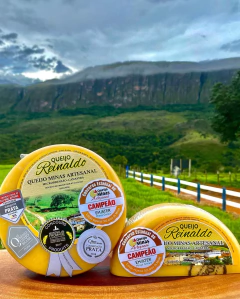 Canastra Queijo Reinaldo Minas Artesanal - comprar online