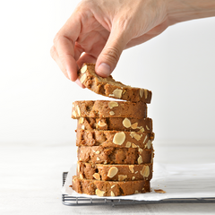 Budín de Zanahoria con Miel, Canela, Nuez y Almendras fileteadas - comprar online