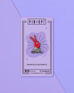 31 Minutos Enamel Pin on internet