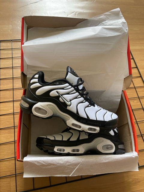 Tenis Nike Air Max Tn Plus Oreo White - comprar online