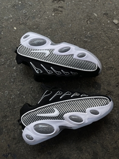 Tênis Nike Nocta Glide na internet