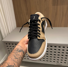 Air Jordan Low Marrom na internet